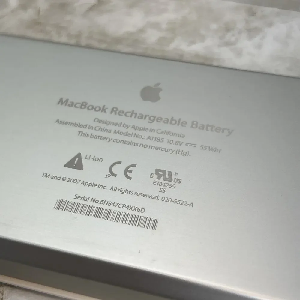 MacBook Rechargeable Battery A1185 Apple OEM UNTESTED - FOR PARTS or REPAIR
